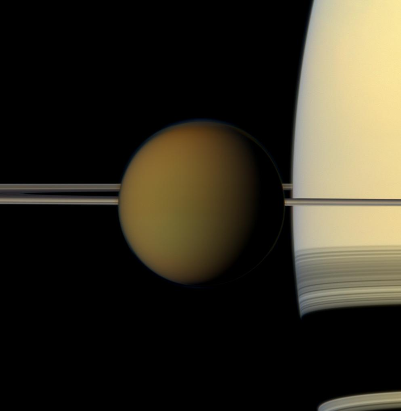 Illustration for article titled Peer Through the Smothering Haze of Titan to Admire Its Massive Seas of Dunes